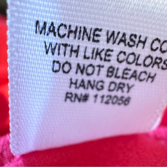 ZENANA Plus size 3X Romper w/ Elastic Waist and Back Keyhole Opening FuchsiaEUC - Picture 4 of 7